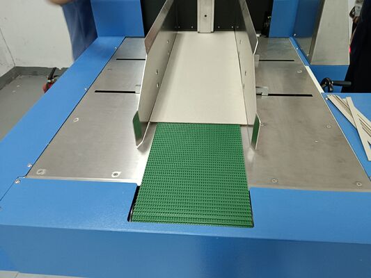 Omurga Karton Kesme Makinesi Yumuşak Kesme Kenarı Yüksek Hassasiyet Yüksek Hassasiyet