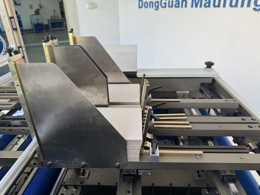 Akıllı Sert Kapak Kitap Makinesi Dört Taraf Katlama Kutu Yapıcı